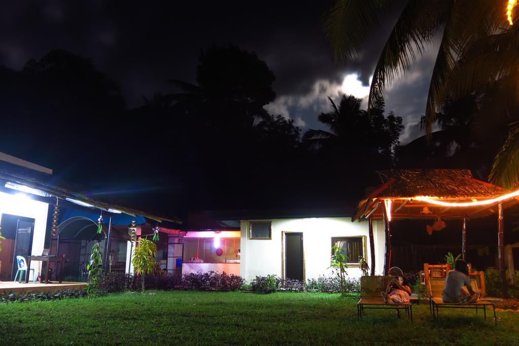 BLU MA RE GUESTHOUSE - Sugar Beach Sipalay Exterior foto